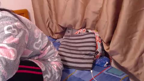 jessiestar3 online show from 05/13/26, 04:37