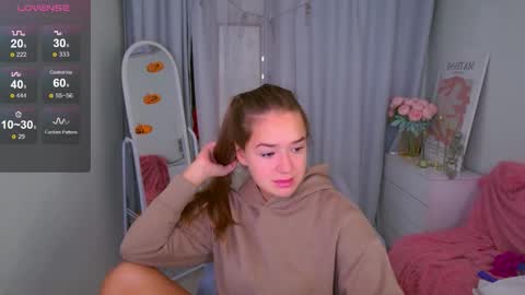 Jessi online show from 10/14/25, 01:56