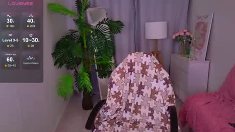 Jessi online show from 06/17/26, 01:56