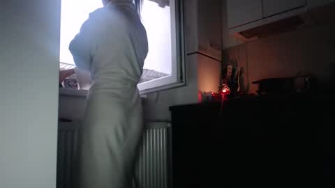 jessieryan online show from 11/30/25, 06:06