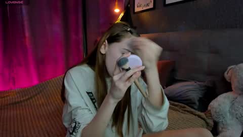 Jessie online show from 10/30/25, 08:49