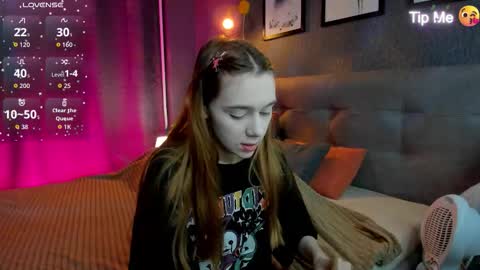 Jessie online show from 11/28/25, 09:23