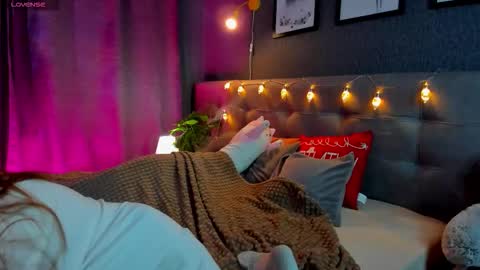 Jessie online show from 12/15/25, 09:13