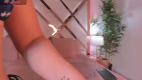 JESSICA STONNE online show from 07/05/26, 04:19