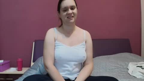 jessika97 online show from 10/22/25, 05:41