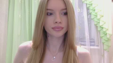 Snapshot of jessika__peach chatting on 06/04/26, 08:59 Marina online show from 06/04/26, 08:59