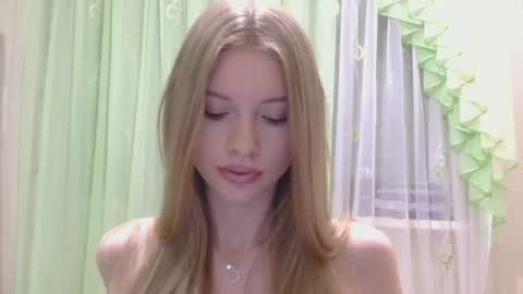 Snapshot of jessika__peach chatting on 06/10/26, 10:08 Marina online show from 06/10/26, 10:08