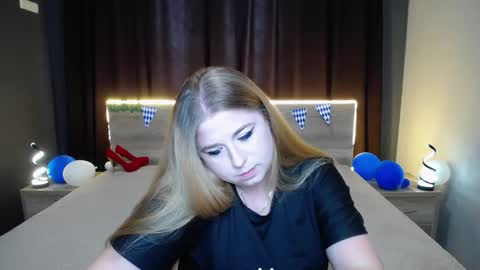 Snapshot of jessikadaniels chatting on 09/30/25, 07:02 Jess online show from 09/30/25, 07:02