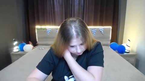 Snapshot of jessikadaniels chatting on 10/03/25, 07:05 Jess online show from 10/03/25, 07:05