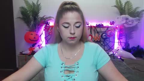 Snapshot of jessikadaniels chatting on 10/18/25, 07:20 Jess online show from 10/18/25, 07:20