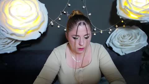 Snapshot of jessikadaniels chatting on 11/11/25, 07:30 Jess online show from 11/11/25, 07:30