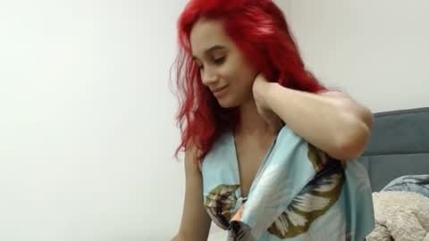 Snapshot of jessilop_ chatting on 01/12/25, 07:21 Jessi Lop online show from 01/12/25, 07:21