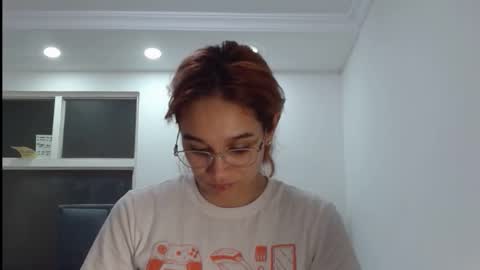 Snapshot of jessilop_ chatting on 03/05/25, 09:27 Jessi Lop online show from 03/05/25, 09:27