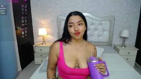 Snapshot of jessy_hall chatting on 12/02/24, 09:45 Jessy online show from 12/02/24, 09:45