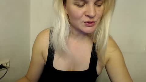 jessyangels online show from 12/21/25, 09:33