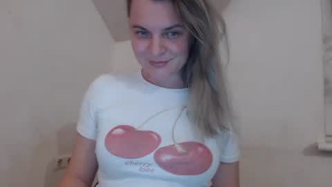 jessyangels online show from 04/22/26, 07:59