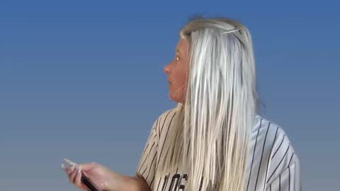 Jessye online show from 09/23/25, 10:51