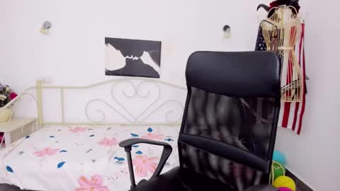 Jessy online show from 01/15/25, 04:00