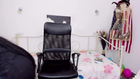 Jessy online show from 01/19/25, 04:57