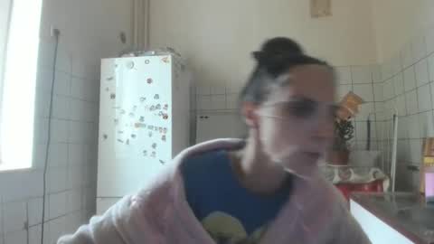 Snapshot of jessystarrr chatting on 09/12/25, 12:05 Jessy online show from 09/12/25, 12:05