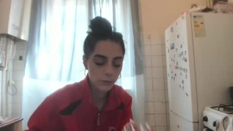 Snapshot of jessystarrr chatting on 10/10/25, 11:31 Jessy online show from 10/10/25, 11:31