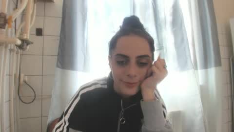 Snapshot of jessystarrr chatting on 10/14/25, 08:04 Jessy online show from 10/14/25, 08:04