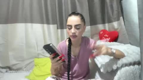 Snapshot of jessystarrr chatting on 11/11/25, 05:24 Jessy online show from 11/11/25, 05:24