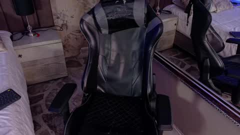 Jessy online show from 06/04/26, 07:53