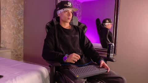 Jessy online show from 06/06/26, 08:13