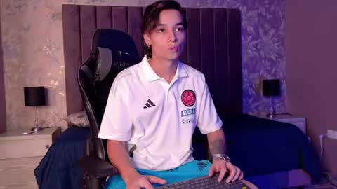 Jessy online show from 06/15/26, 07:16