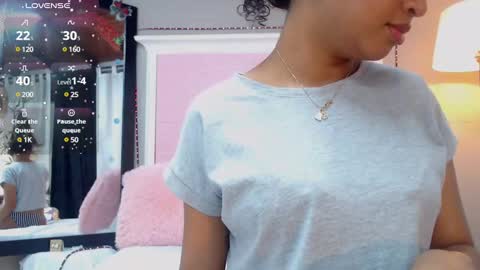 Snapshot of jessyzoe chatting on 01/13/25, 12:35 Jessy online show from 01/13/25, 12:35