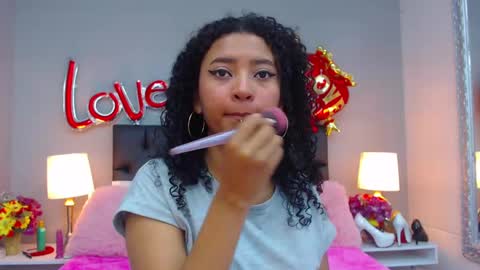 Snapshot of jessyzoe chatting on 02/14/25, 11:31 Jessy online show from 02/14/25, 11:31