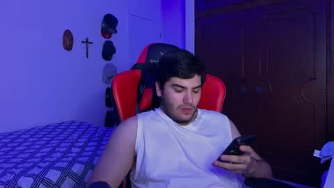 Snapshot of jesusdntc chatting on 01/05/25, 12:20 HotBoy online show from 01/05/25, 12:20