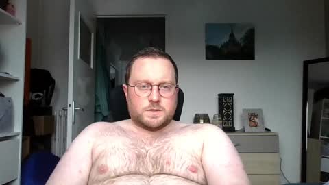 Snapshot of jeuneloup92 chatting on 01/31/25, 04:06 jeuneloup92 online show from 01/31/25, 04:06