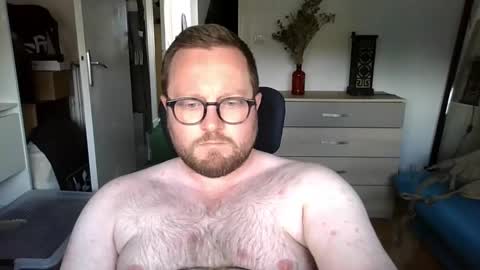 jeuneloup92 online show from 05/14/26, 07:48