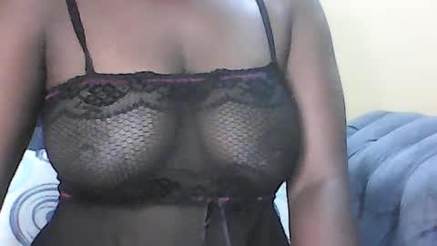 Snapshot of jewel_18 chatting on 08/07/26, 10:06 jewel_18 online show from 08/07/26, 10:06