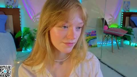 Gwen online show from 07/19/26, 08:12