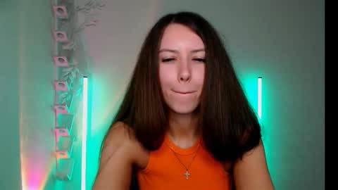 Snapshot of jewelrosse chatting on 10/15/25, 11:38 Jewel online show from 10/15/25, 11:38