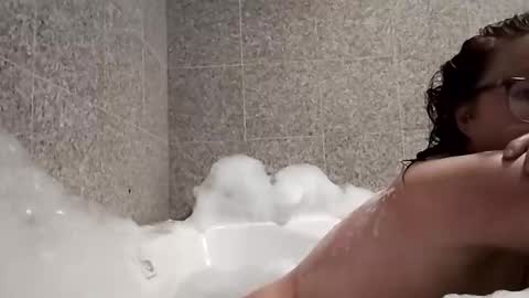 Snapshot of jewlz253 chatting on 11/26/25, 11:00 Jewlz253 online show from 11/26/25, 11:00