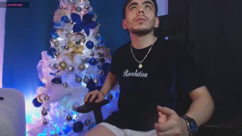 Snapshot of jey_keler chatting on 12/21/25, 02:30 jey keler online show from 12/21/25, 02:30
