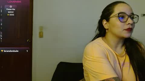 Snapshot of jey_love1 chatting on 11/11/25, 04:18 jey online show from 11/11/25, 04:18