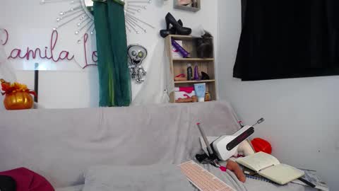 Camila online show from 10/10/25, 02:54