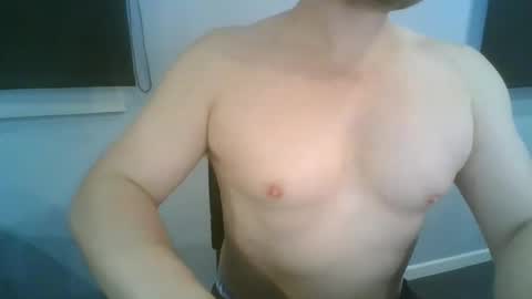 Snapshot of jezz045 chatting on 05/26/26, 11:45 jezz045 online show from 05/26/26, 11:45