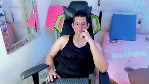 Jhavi  3 online show from 09/11/25, 12:27