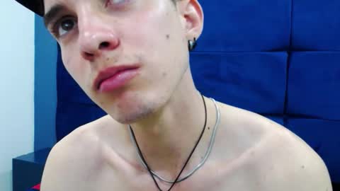 Jheampiero online show from 10/11/25, 03:10