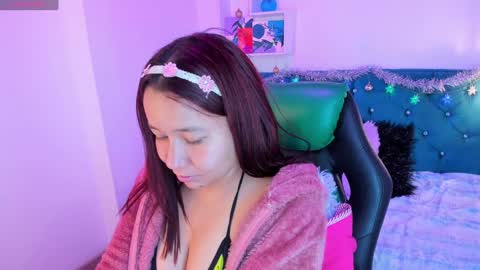 Jhiinny online show from 12/15/24, 06:07