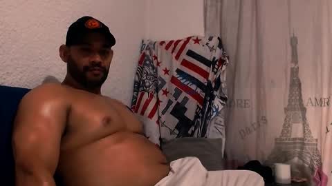 Snapshot of jho173027 chatting on 11/03/25, 03:35 En moreno online show from 11/03/25, 03:35