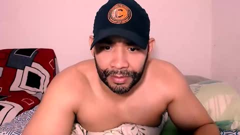 Snapshot of jho173027 chatting on 11/05/25, 05:40 En moreno online show from 11/05/25, 05:40