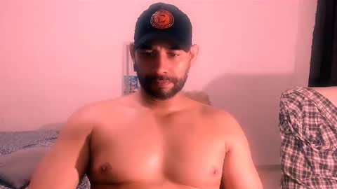 Snapshot of jho173027 chatting on 11/07/25, 11:05 En moreno online show from 11/07/25, 11:05