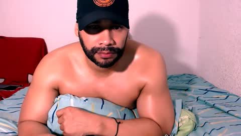 Snapshot of jho173027 chatting on 11/09/25, 03:32 En moreno online show from 11/09/25, 03:32